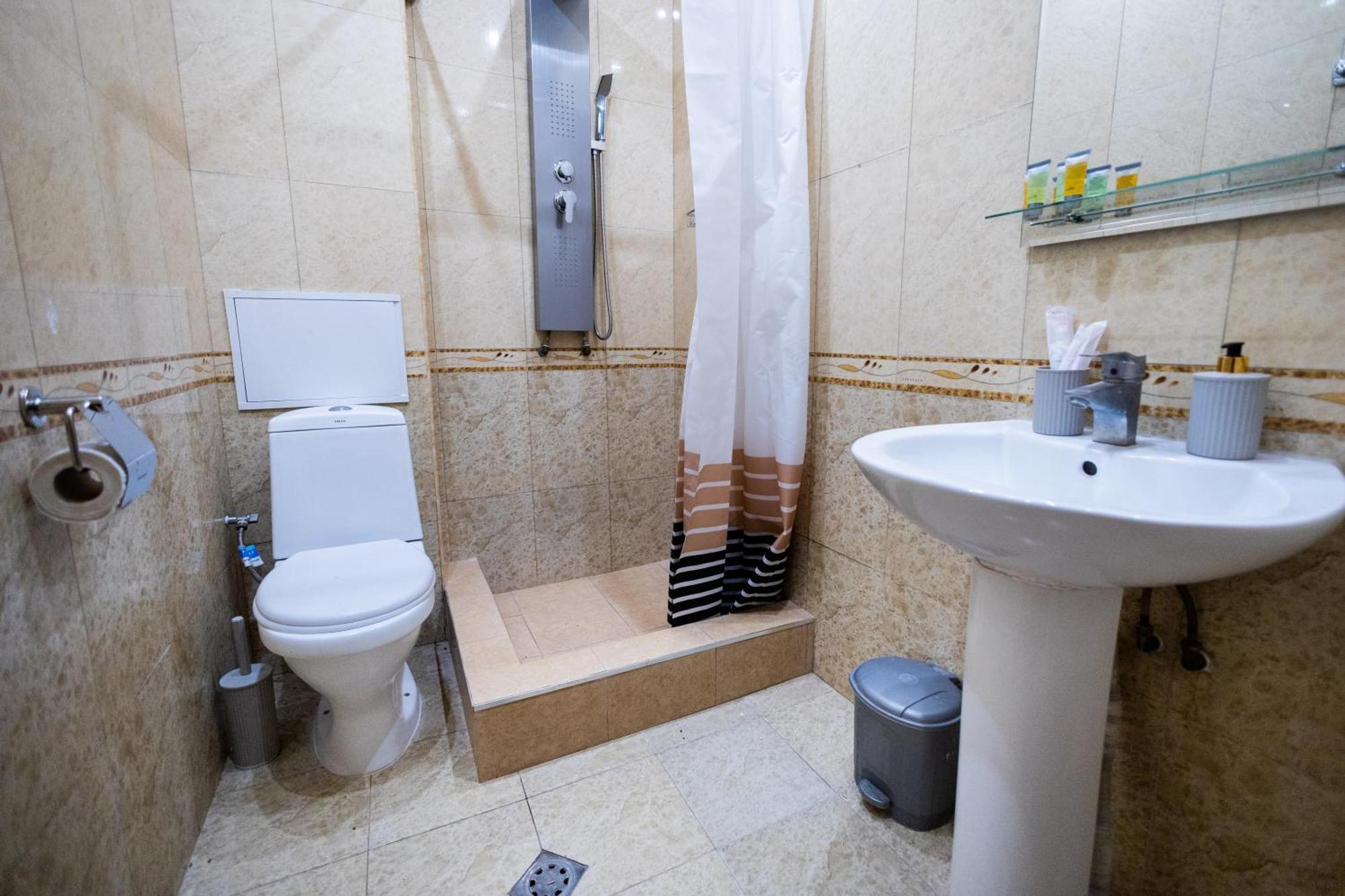 Yan Hotel Jerevan Eksteriør billede