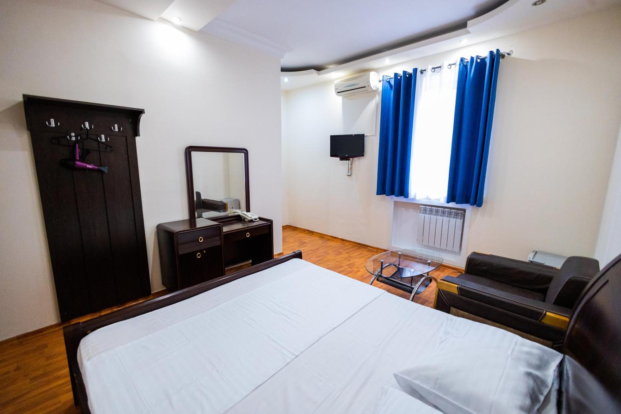 Yan Hotel Jerevan Eksteriør billede