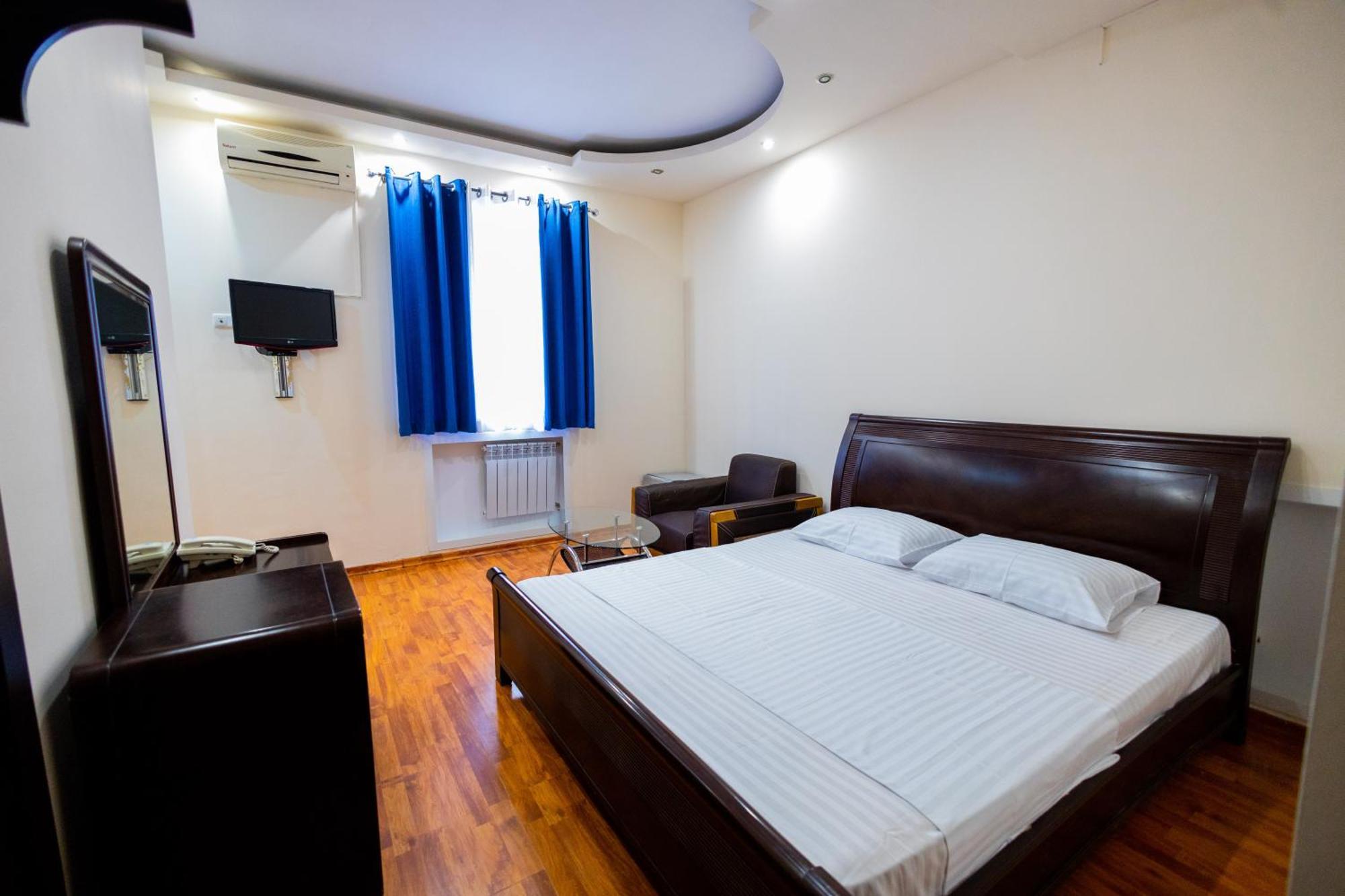 Yan Hotel Jerevan Eksteriør billede